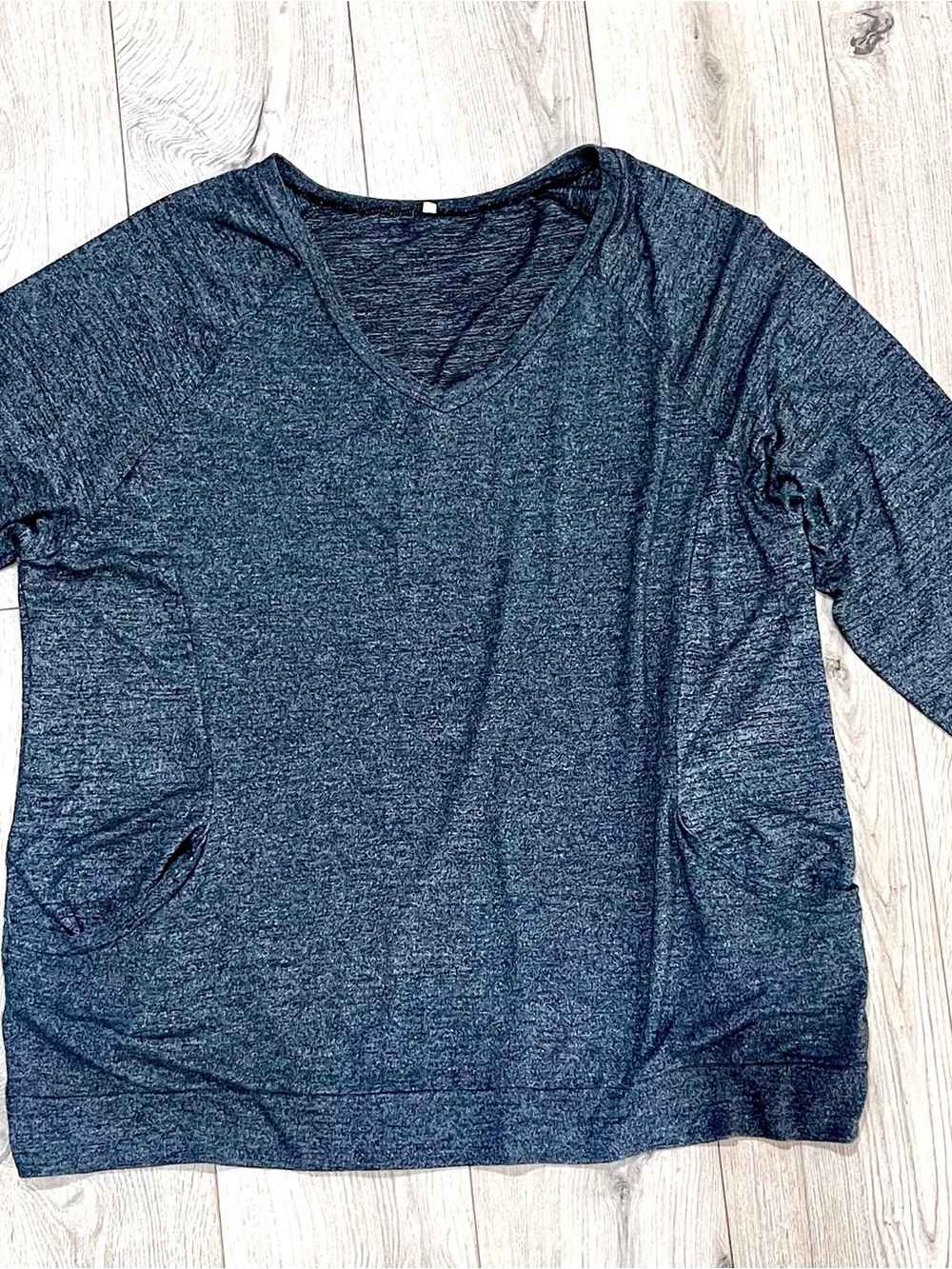 Women’s 26W V-Neck Heathered Dark Gray long sleeve sweater